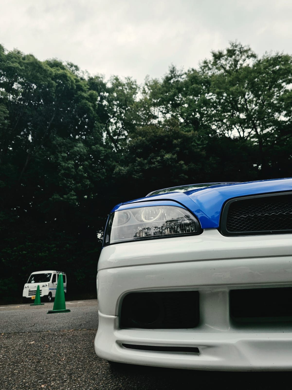 Close-up of the Subaru Legacy B4's headlight and front bumper